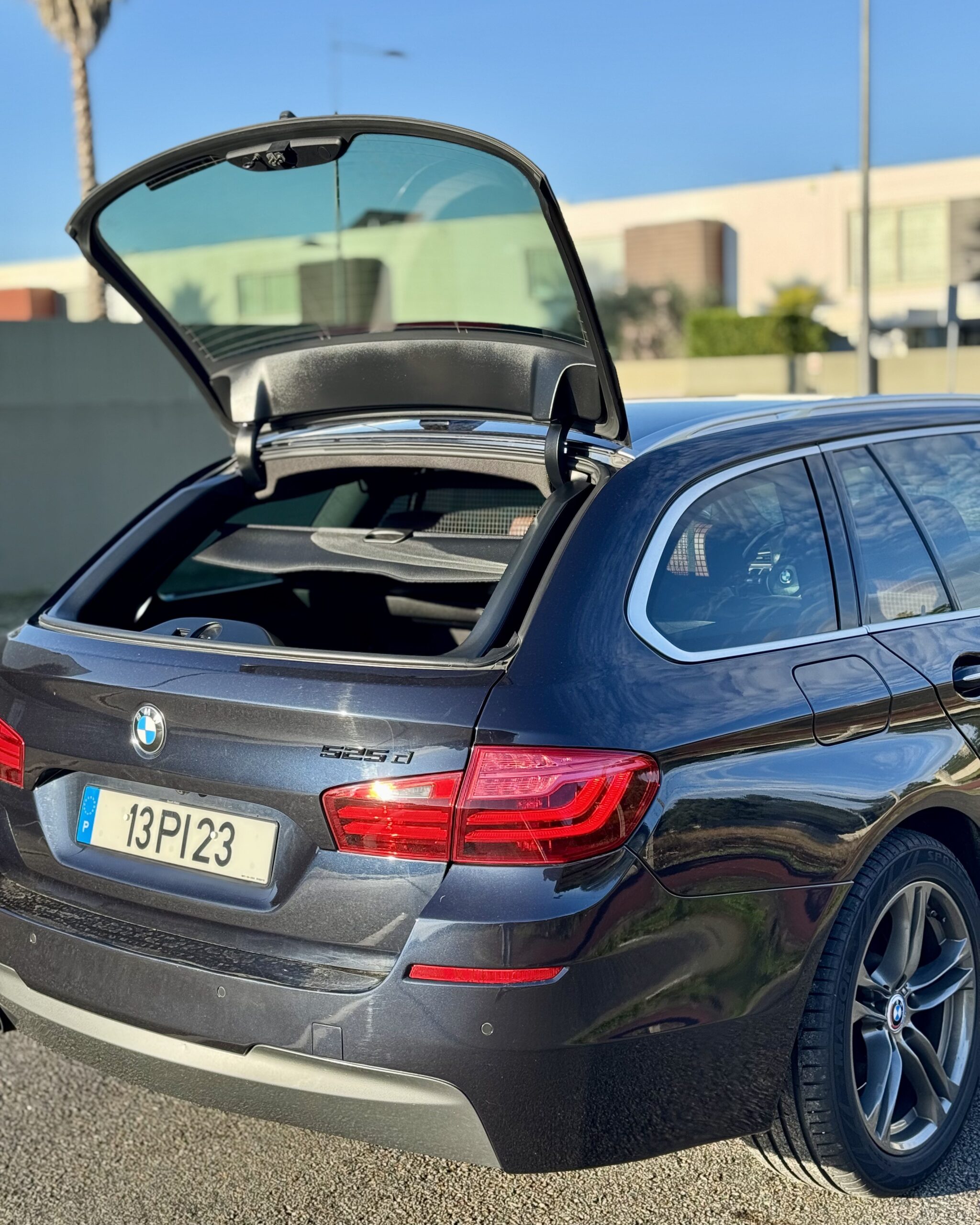 
								BMW 525d Touring Pack M completo									