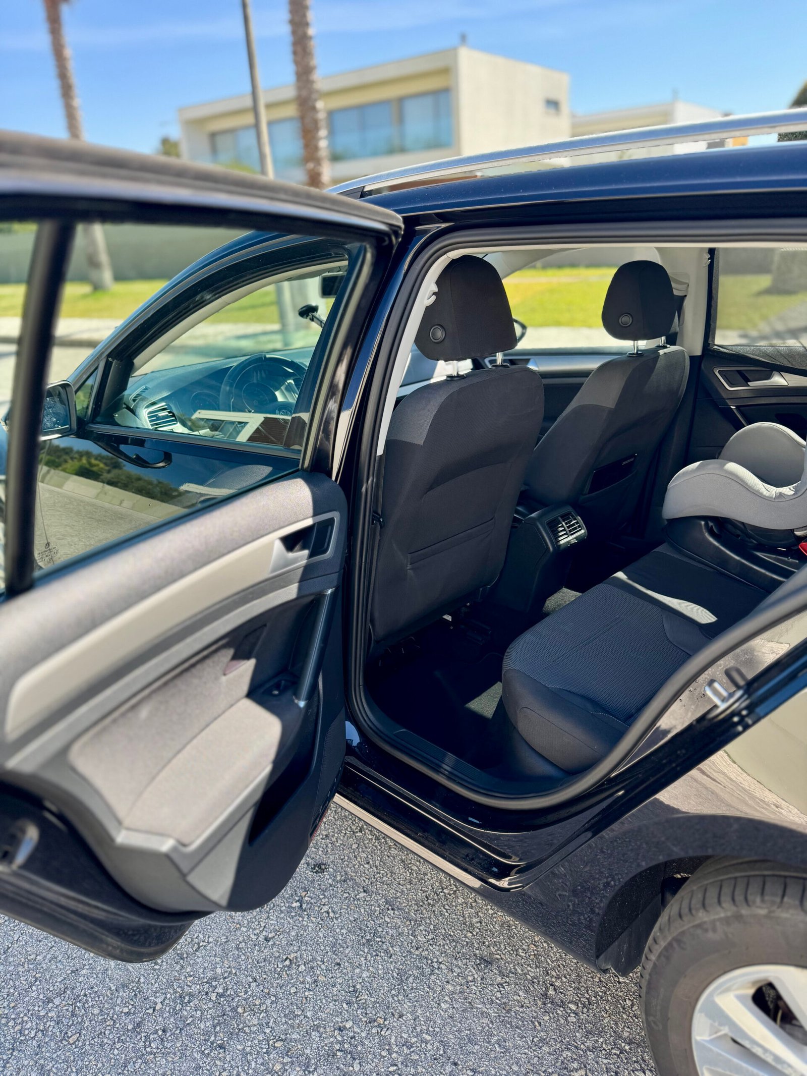 
								Golf 7 Variant Confortline completo									