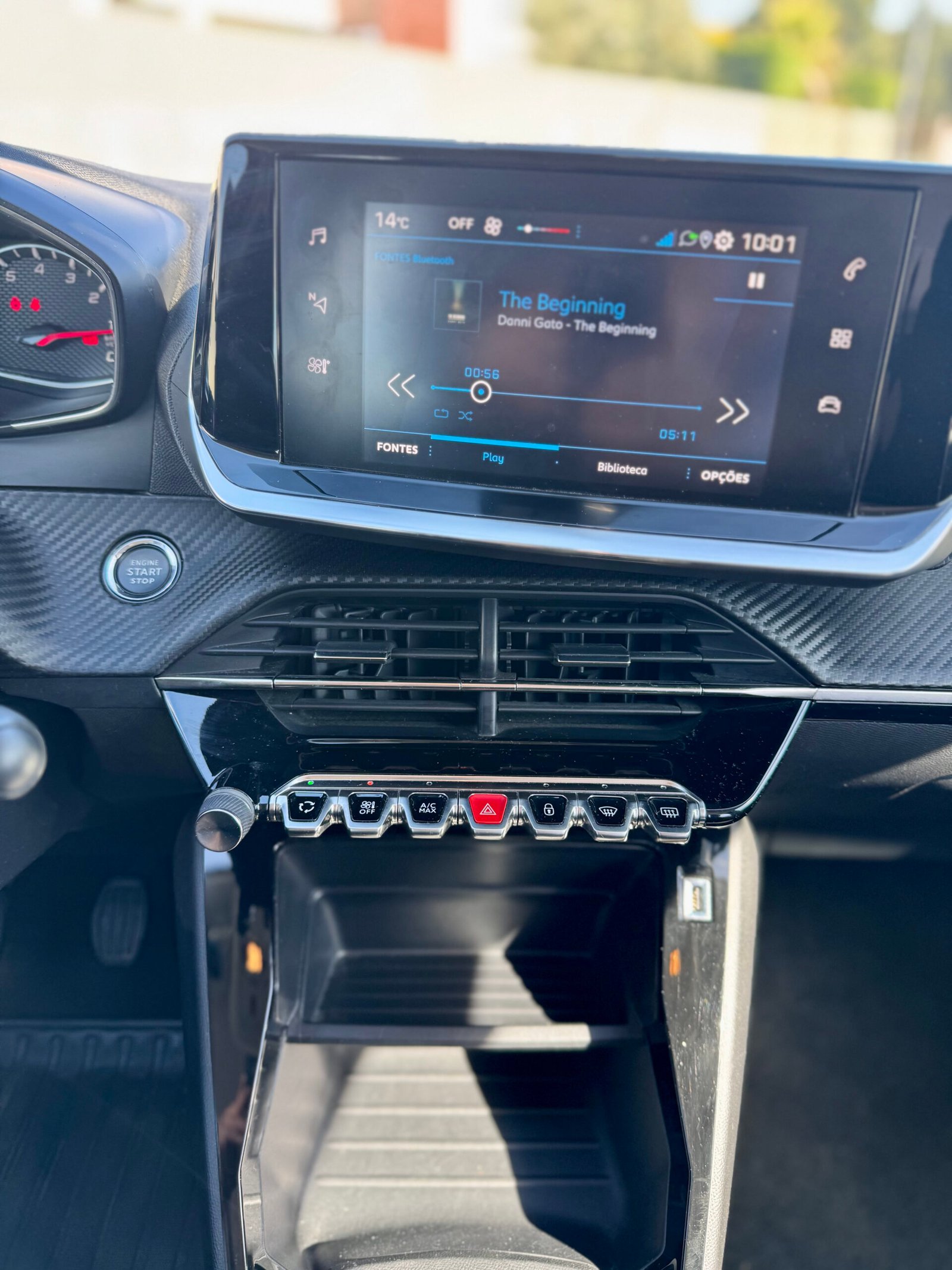 
								Peugeot 208 Active Pack completo									