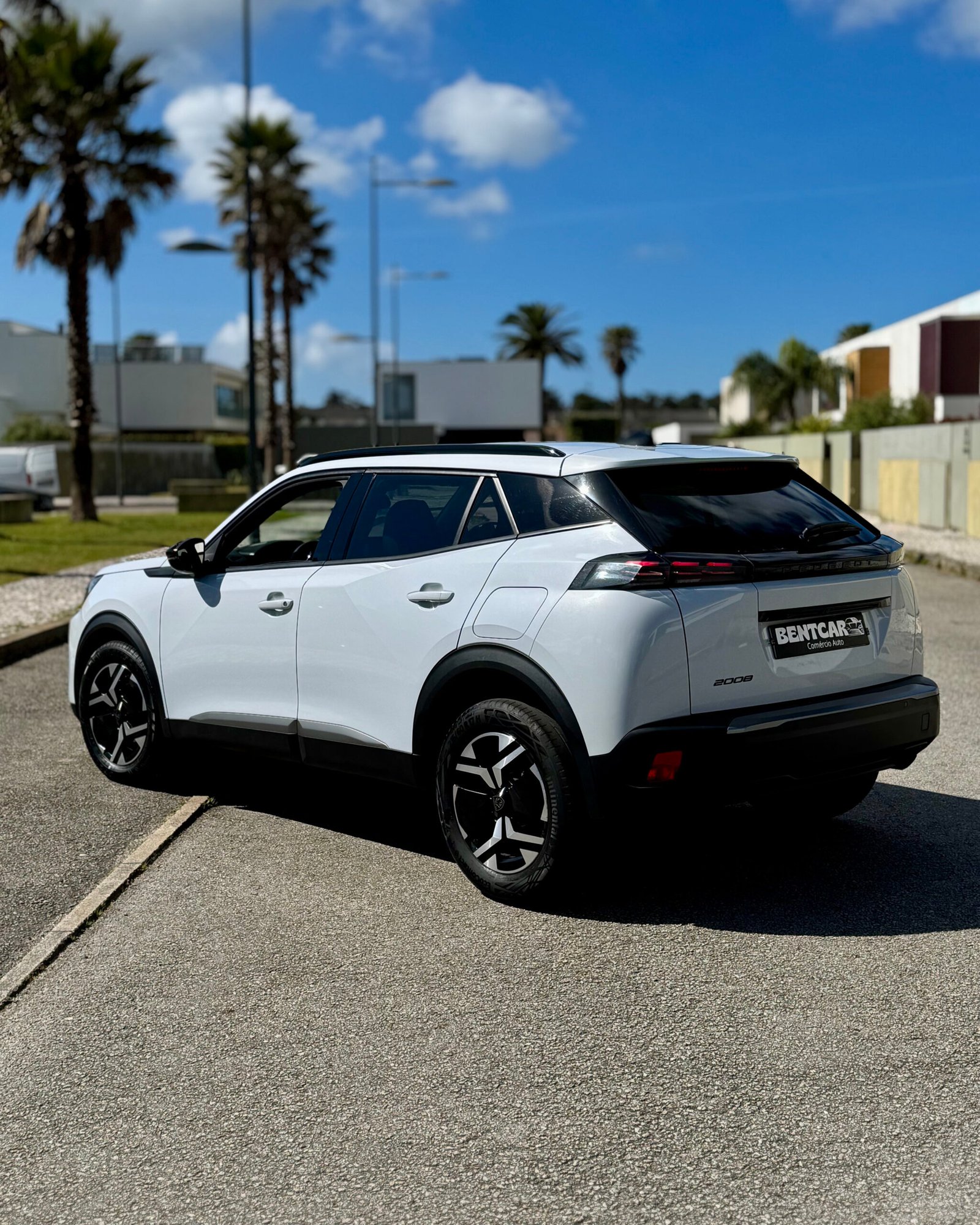 
								Peugeot 2008 Allure completo									