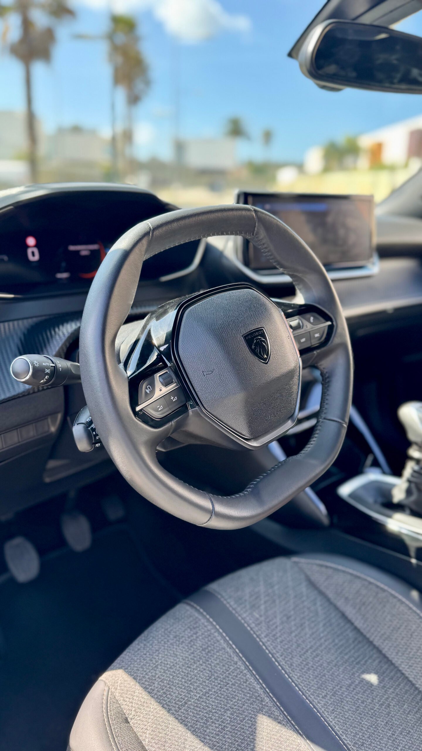 
								Peugeot 2008 Allure completo									