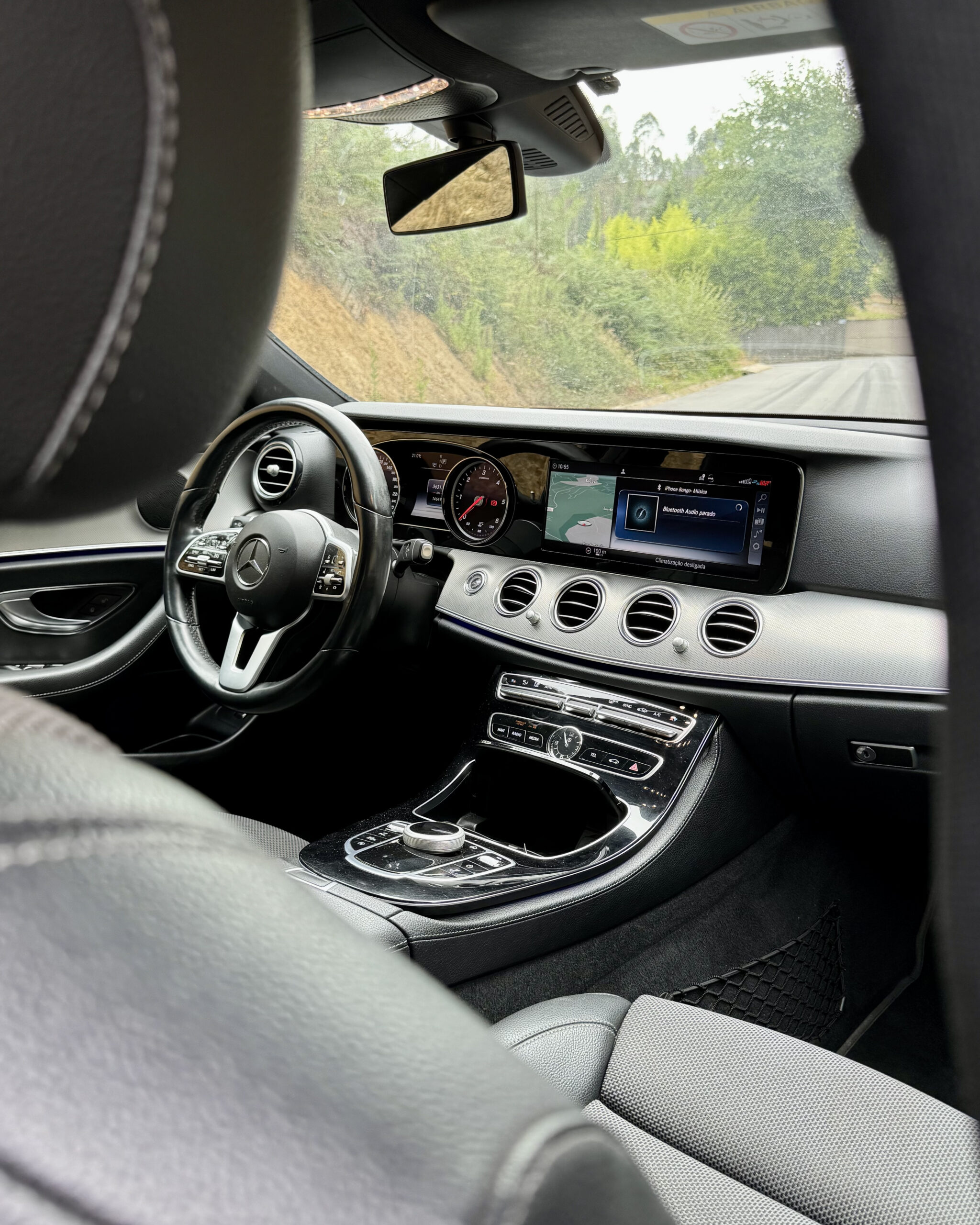 
								Mercedes-Benz E220d – Night Edition completo									