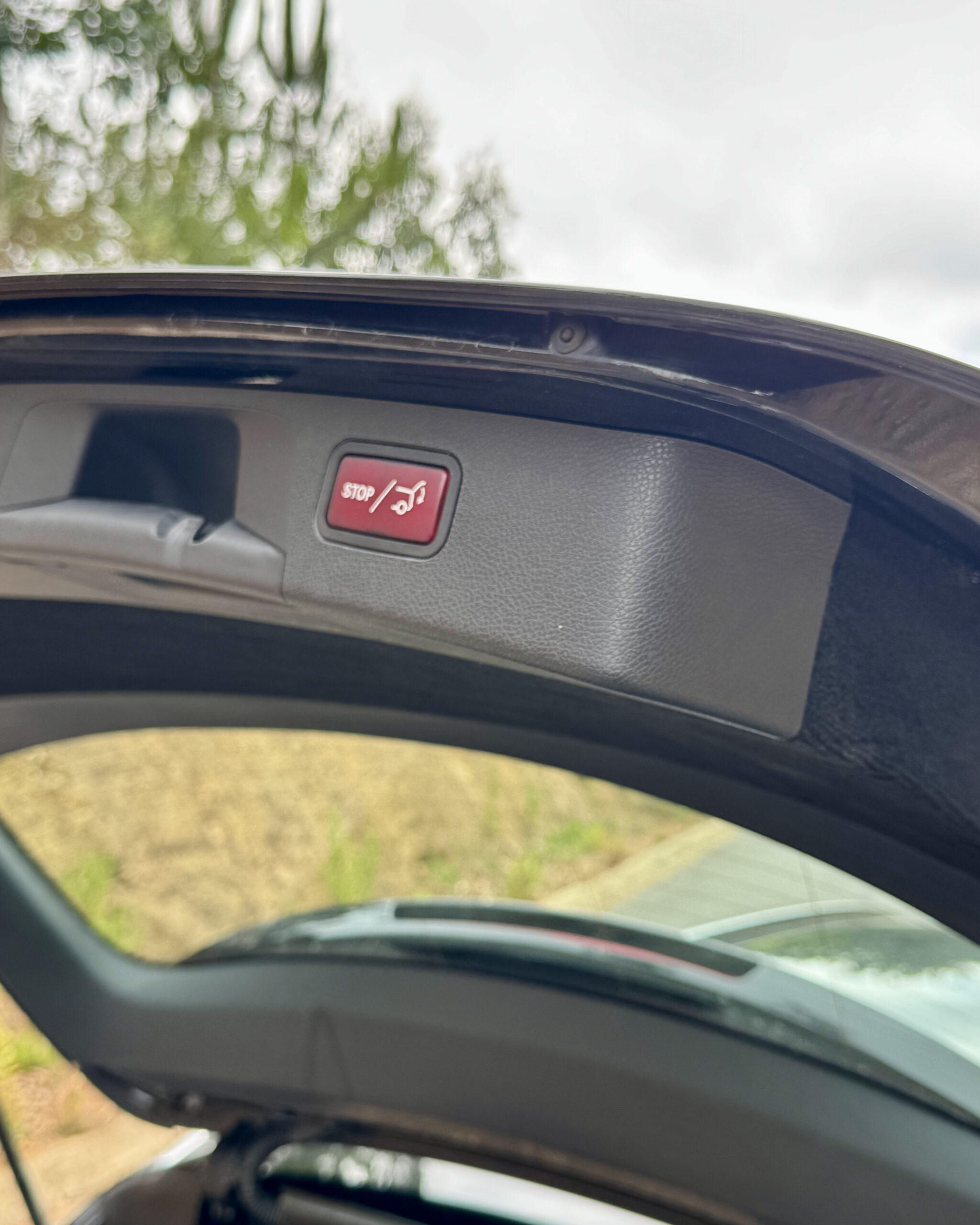 
								Mercedes-Benz E220d – Night Edition completo									
